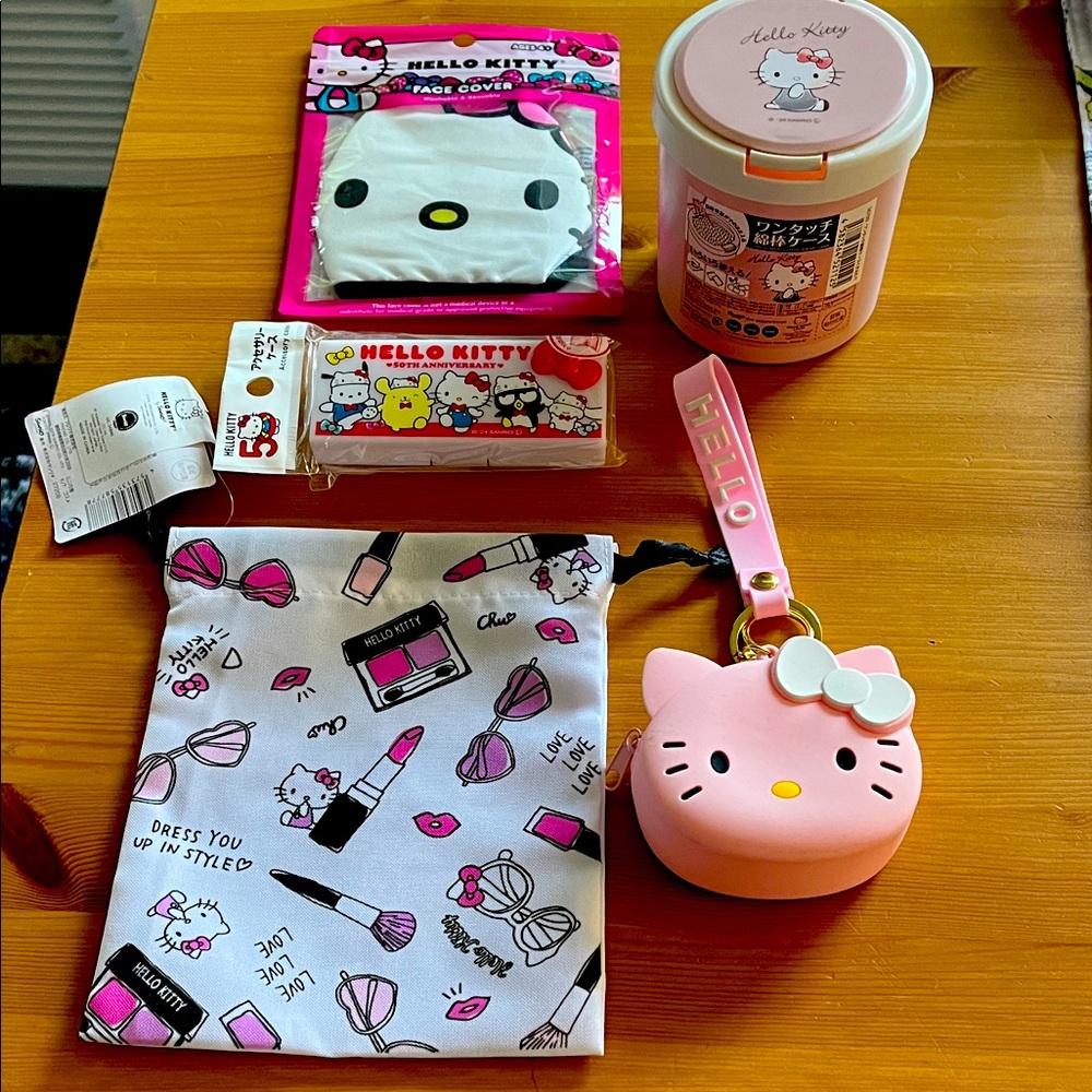 Hello Kitty Accessories set